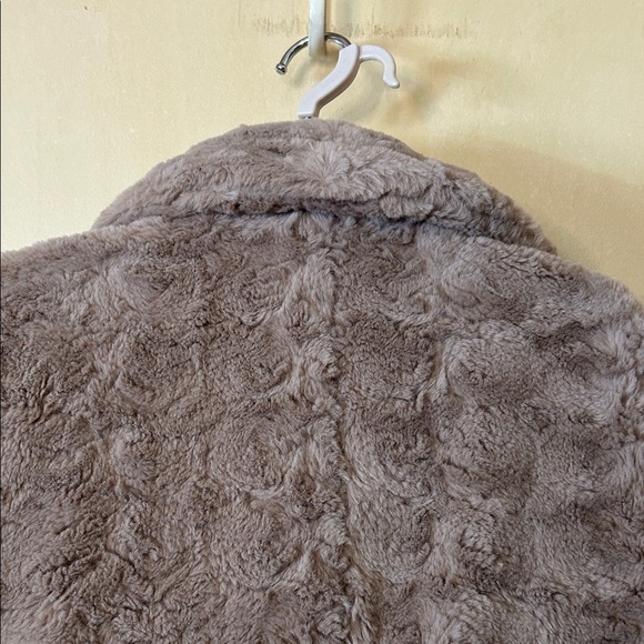Kenneth Cole New York Women's Plush Teddy Jacket - Beige size M - Picture 9 of 13
